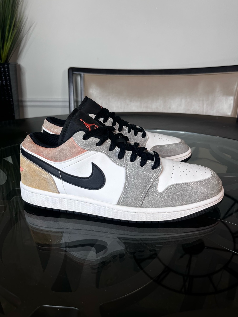 Nike Air Jordan 1 SE Low Flight Club Neutral White Black Salmon Pink Size 10